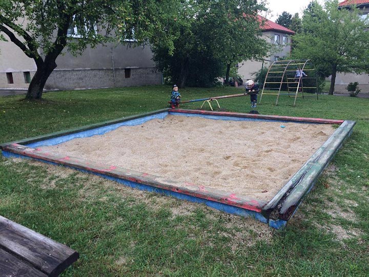 Projekt "Revitalizace dětského hřiště na sídlišti", umístění projektu, obrazová dokumentace č. 2 Projekt "Revitalizace dětského hřiště na sídlišti", umístění projektu, obrazová dokumentace č. 2